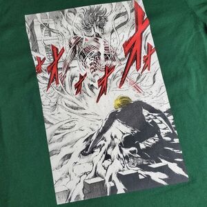 Uniqlo Attack on Titan Manga Shirt sz Medium